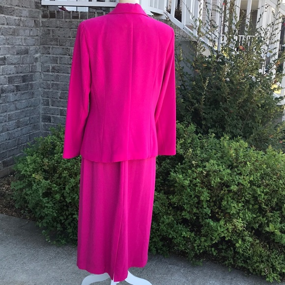 Size 12 Katherine Kay Fuchsia Suit - Picture 3 of 7